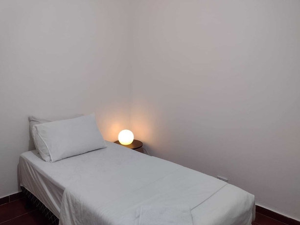 Imagen de la habitación del Hotel Pousada Jardins, Maca&eacute;. Foto 13