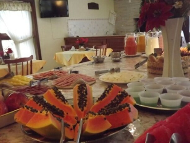 Imagen del bar/restaurante del Hotel Pousada J&oacute;ia Da Serra. Foto 17