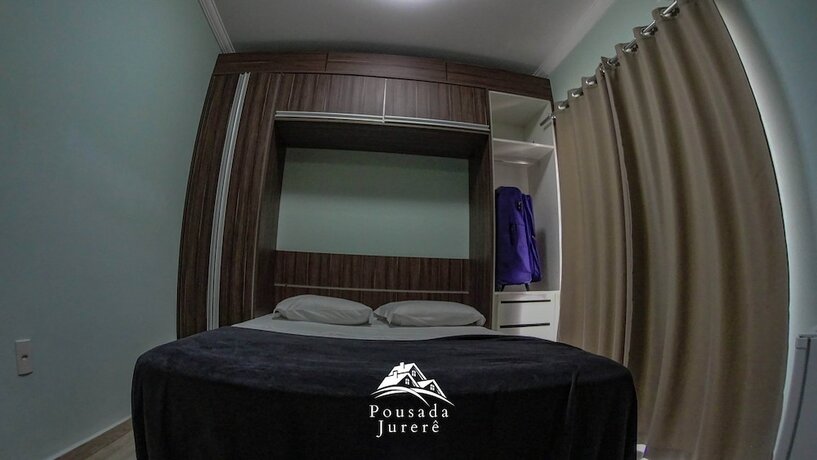 Imagen de la habitación del Hotel Pousada Jurer&ecirc;. Foto 11