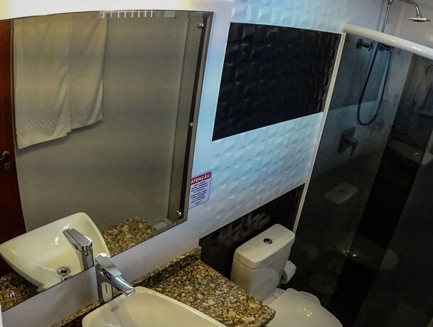 Imagen de la habitación del Hotel Pousada Jurer&ecirc;. Foto 16