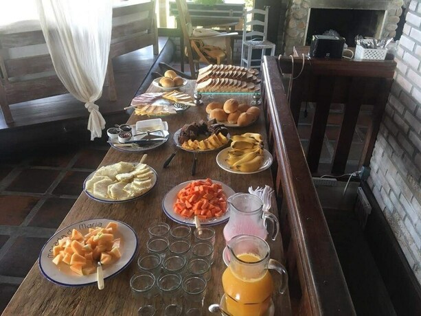 Imagen del bar/restaurante del Hotel Pousada La Creacion. Foto 3