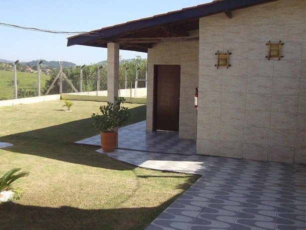 Imagen de la habitación del Hotel Pousada Luz da Lua, Serra Negra. Foto 11