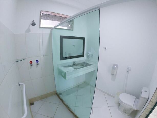 Imagen de la habitación del Hotel Pousada Marina Porto Itacuru&ccedil;&aacute;. Foto 20