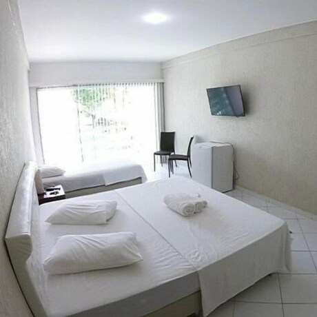 Imagen de la habitación del Hotel Pousada Marina Porto Itacuru&ccedil;&aacute;. Foto 22