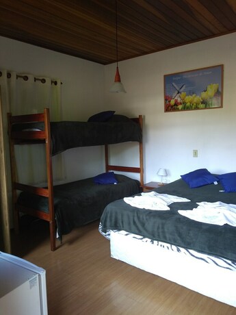 Imagen de la habitación del Hotel Pousada Marins. Foto 20