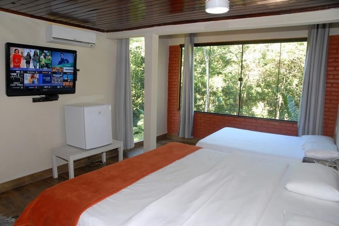 Imagen de la habitación del Hotel Pousada Mirante Do Penedo. Foto 13