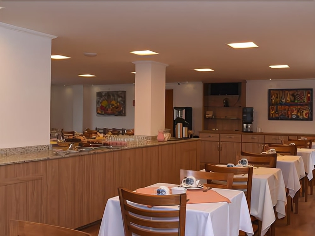 Imagen del bar/restaurante del Hotel Pousada Moderna. Foto 4