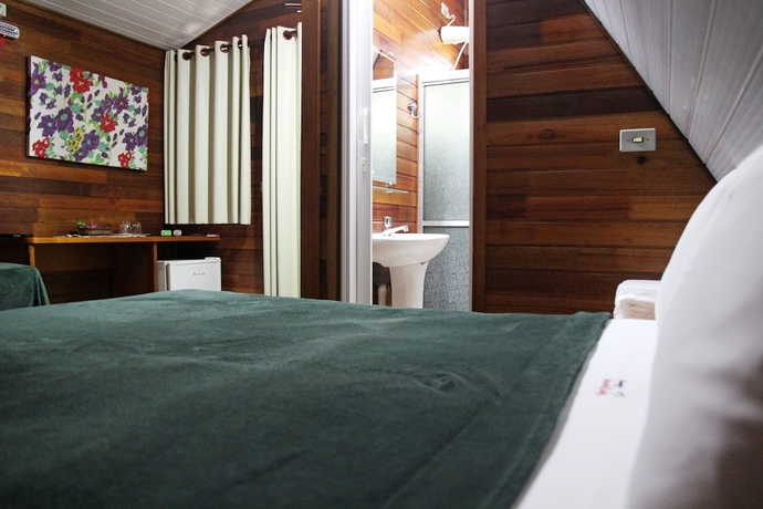 Imagen de la habitación del Hotel Pousada Monte Carlo. Foto 4