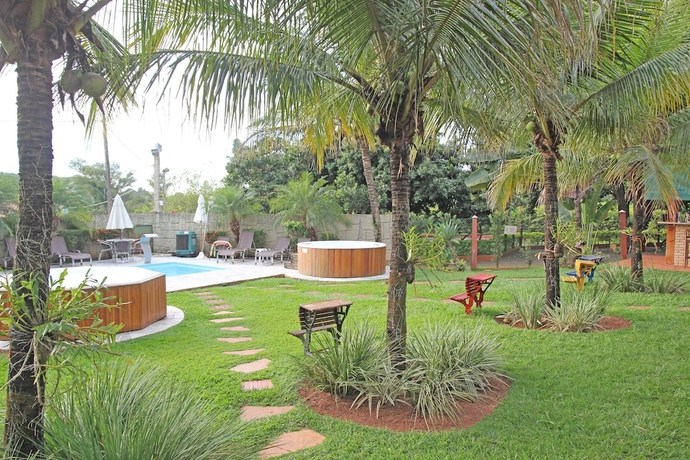 Imagen de la piscina del Hotel Pousada Monte Carlo. Foto 16