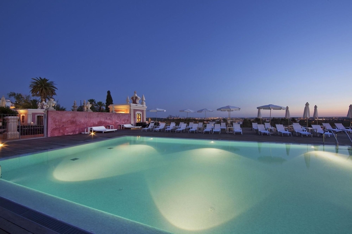 Imagen de la piscina del Hotel Pousada Pal&aacute;cio De Est&oacute;i. Foto 11