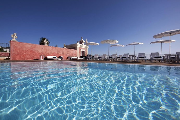 Imagen de la piscina del Hotel Pousada Pal&aacute;cio De Est&oacute;i. Foto 15