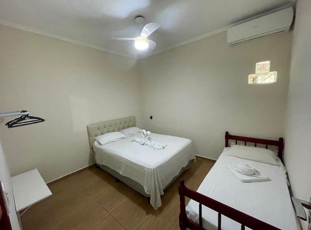 Imagen de la habitación del Hotel Pousada Papito Ubatuba - Praia Perequ&ecirc;-a&ccedil;u. Foto 12