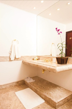 Imagen de la habitación del Hotel Pousada Parador Santar&eacute;m. Foto 16