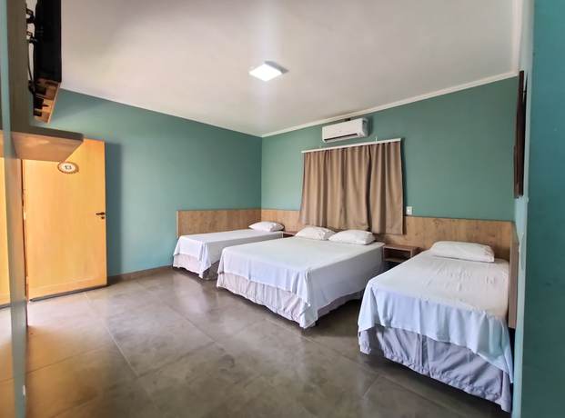 Imagen de la habitación del Hotel Pousada Parque das &Aacute;guas. Foto 7
