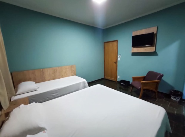 Imagen de la habitación del Hotel Pousada Parque das &Aacute;guas. Foto 10