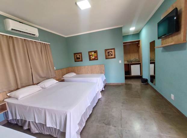 Imagen de la habitación del Hotel Pousada Parque das &Aacute;guas. Foto 15