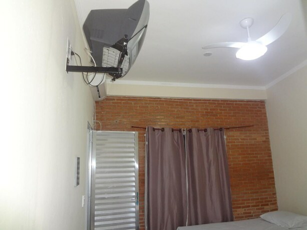 Imagen de la habitación del Hotel Pousada Pg One. Foto 21