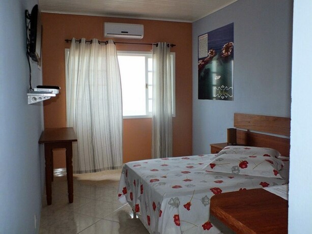 Imagen de la habitación del Hotel Pousada Plat&ocirc;dasilhas. Foto 28