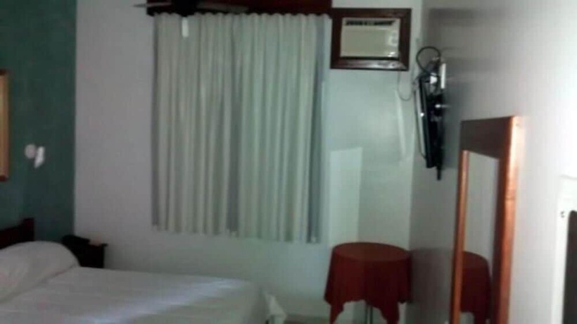 Imagen de la habitación del Hotel Pousada Porto do Itagu&aacute;. Foto 15