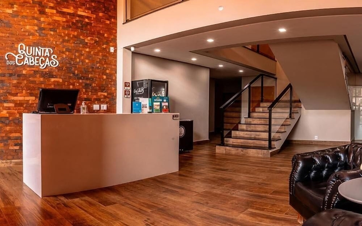 Imagen de los interiores del Hotel Pousada Quinta dos Cabe&ccedil;as. Foto 15