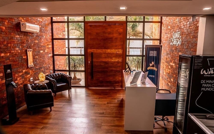 Imagen de los interiores del Hotel Pousada Quinta dos Cabe&ccedil;as. Foto 18