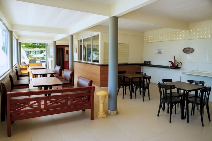 Imagen del bar/restaurante del Hotel Pousada Recanto dos P&aacute;ssaros, Linhares. Foto 4