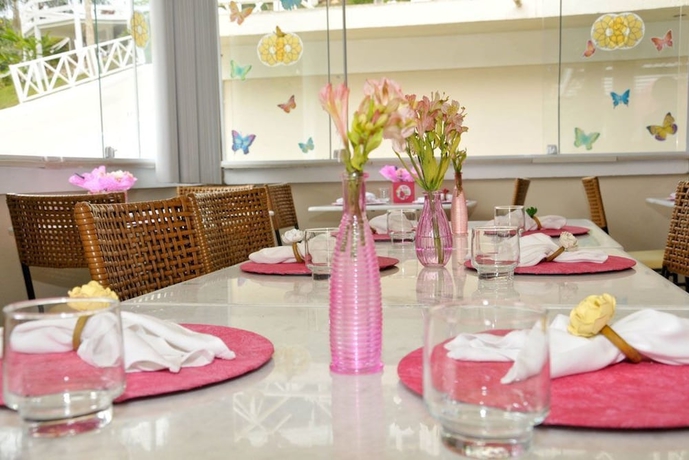 Imagen del bar/restaurante del Hotel Pousada Reserva Penedo. Foto 5