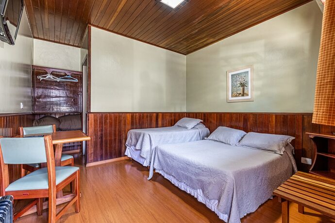 Imagen de la habitación del Hotel Pousada Saint Gallen, Campos do Jordao. Foto 18