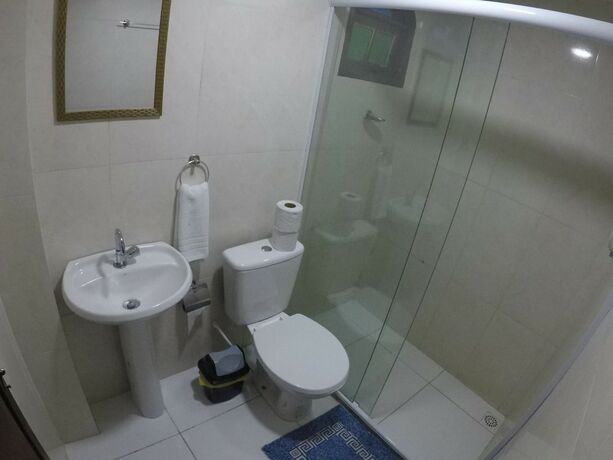 Imagen de la habitación del Hotel Pousada Santa Monica, Saquarema. Foto 18