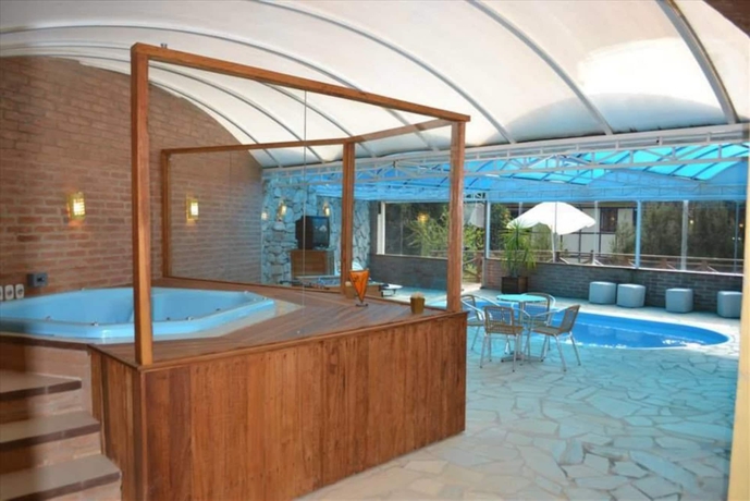 Imagen de la piscina del Hotel Pousada Serra Villena. Foto 18