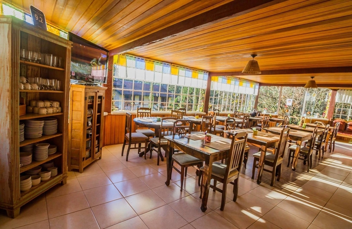 Imagen del bar/restaurante del Hotel Pousada Serra Villena. Foto 3