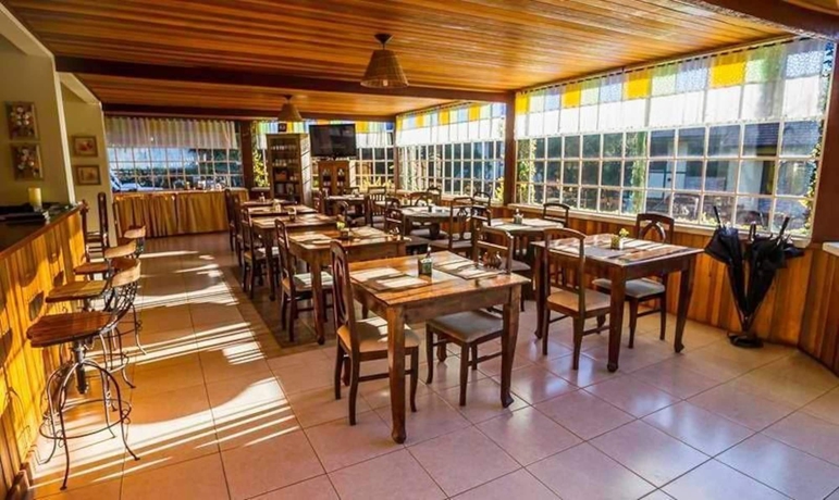 Imagen del bar/restaurante del Hotel Pousada Serra Villena. Foto 4