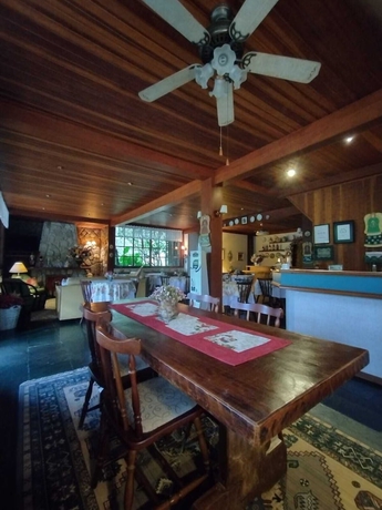 Imagen de los interiores del Hotel Pousada Serra da India Penedo. Foto 16