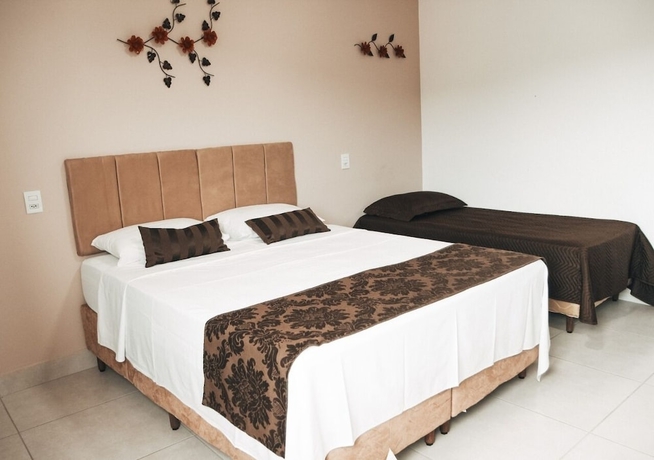 Imagen de la habitación del Hotel Pousada Shalom Capit&oacute;lio. Foto 4