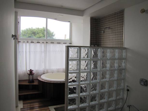 Imagen de la habitación del Hotel Pousada Shangri-la. Foto 14