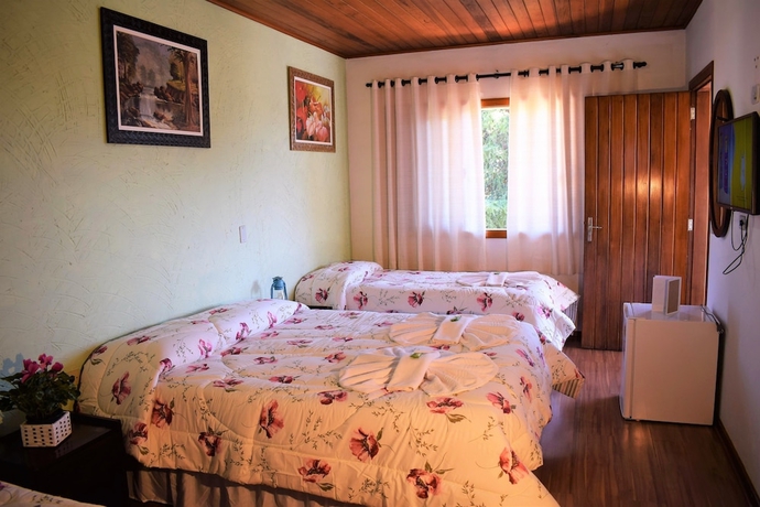 Imagen de la habitación del Hotel Pousada Sino Dos Ventos. Foto 11