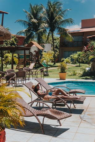 Imagen de la piscina del Hotel Pousada Sol E Mar. Foto 18