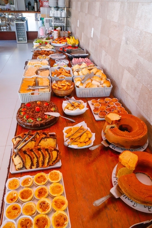 Imagen del bar/restaurante del Hotel Pousada Sol E Mar. Foto 3