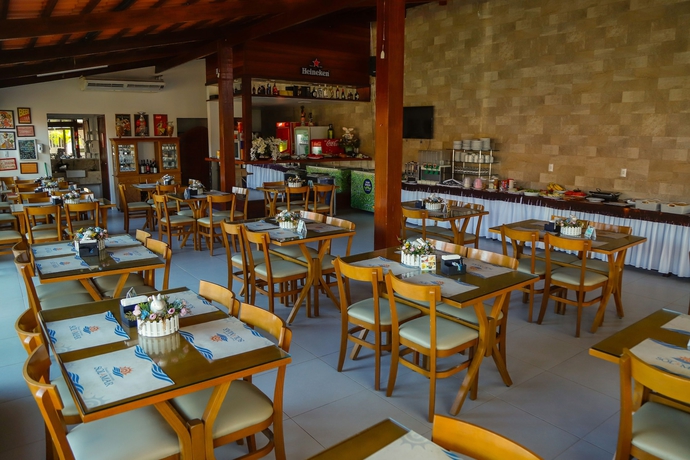 Imagen del bar/restaurante del Hotel Pousada Sol E Mar. Foto 4