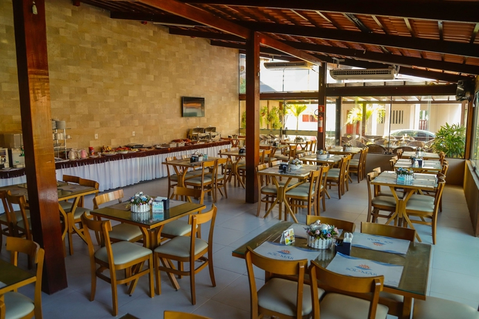 Imagen del bar/restaurante del Hotel Pousada Sol E Mar. Foto 5