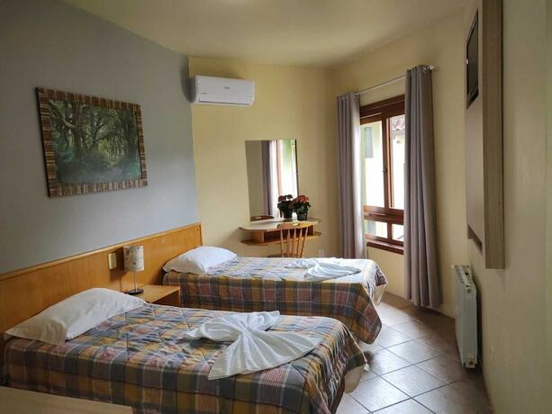 Imagen de la habitación del Hotel Pousada Su&iacute;&ccedil;a. Foto 16