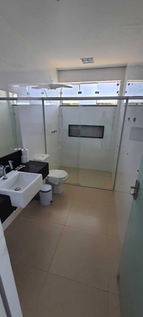 Imagen de la habitación del Hotel Pousada Su&iacute;tes do Lago. Foto 9