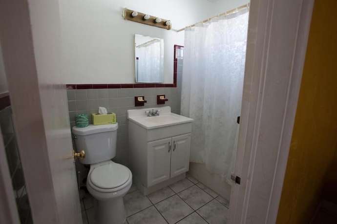 Imagen de la habitación del Hotel Pousada Suites. Foto 3