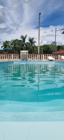 Imagen de la piscina del Hotel Pousada Tem&aacute;tica Estrada Real. Foto 14