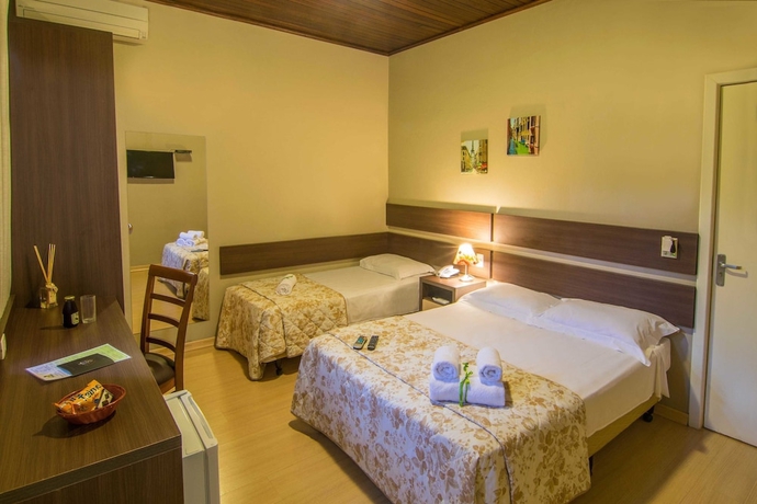 Imagen de la habitación del Hotel Pousada Tr&ecirc;s Pinheiros. Foto 9