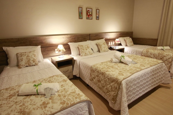 Imagen de la habitación del Hotel Pousada Tr&ecirc;s Pinheiros. Foto 14