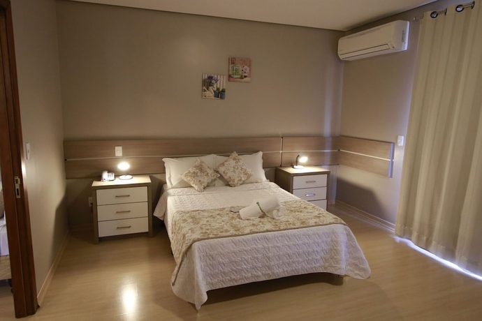 Imagen de la habitación del Hotel Pousada Tr&ecirc;s Pinheiros. Foto 16