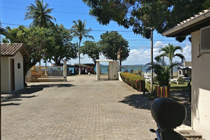 Imagen de la habitación del Hotel Pousada Tropic&aacute;lia. Foto 34