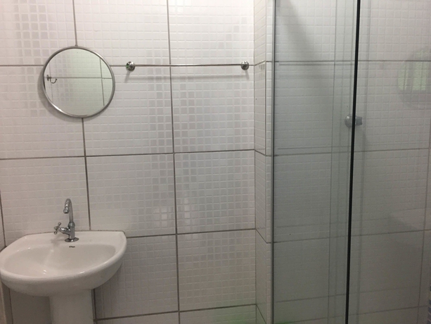 Imagen de la habitación del Hotel Pousada Tropical Ara&ccedil;atiba. Foto 11