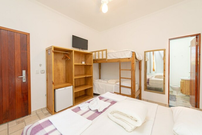 Imagen de la habitación del Hotel Pousada Vila Bareque&ccedil;aba. Foto 19